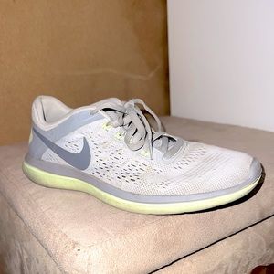 Womens Nike Flex 2016 RN Running Shoes - Pure Platinum/Cool Grey
